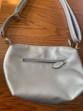 GAL silver pebbled vegan leather shoulder bag or crossbody